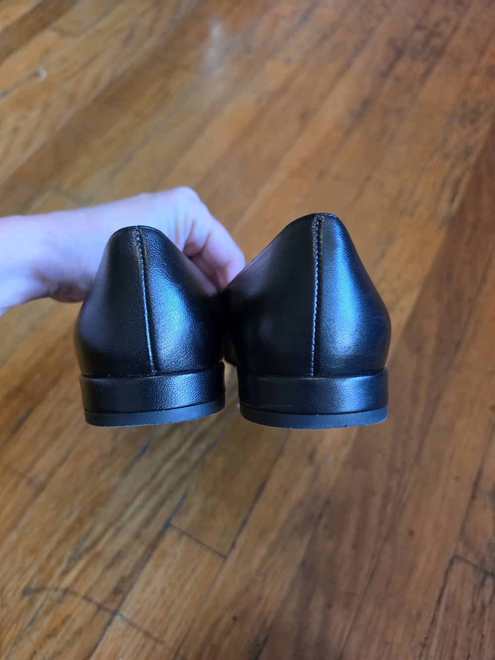 STUART WEITZMAN Black Leather Sleek Bow Ballet Flat $426 MSRP - Picture 5 of 10